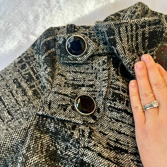 BKE, Black & White Coat, Size Small - Picture 11 of 15